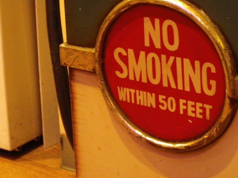 自己防衛？なぜ元喫煙者は嫌煙家になってしまうのか？